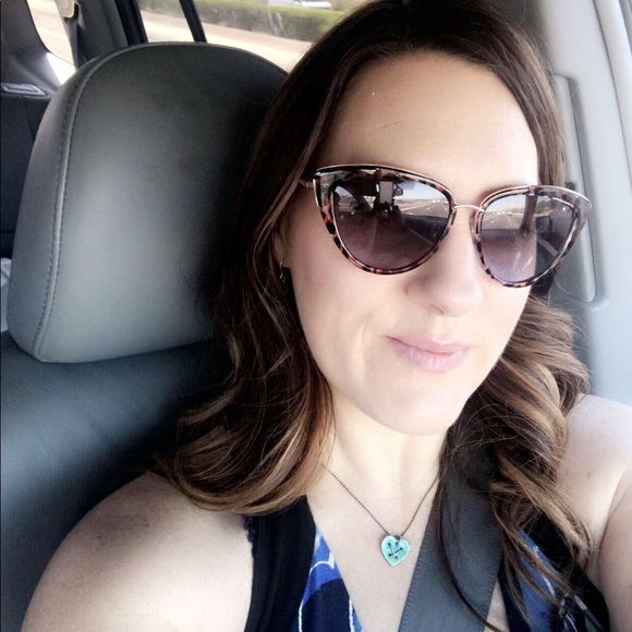 Meet your Posher, Kim - Picture 1 of 1